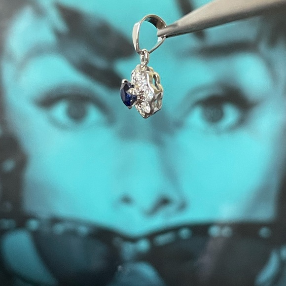 Floral/Halo Blue Sapphire & Diamond Pendant - Picture 4 of 10